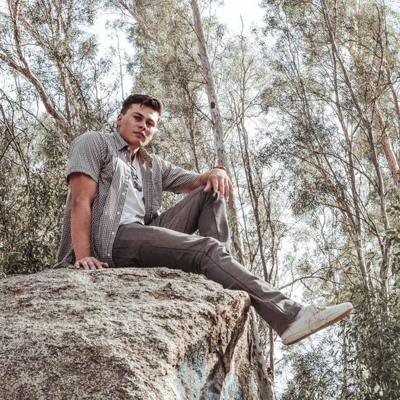 Meet your Posher, Nick - Picture 1 of 1